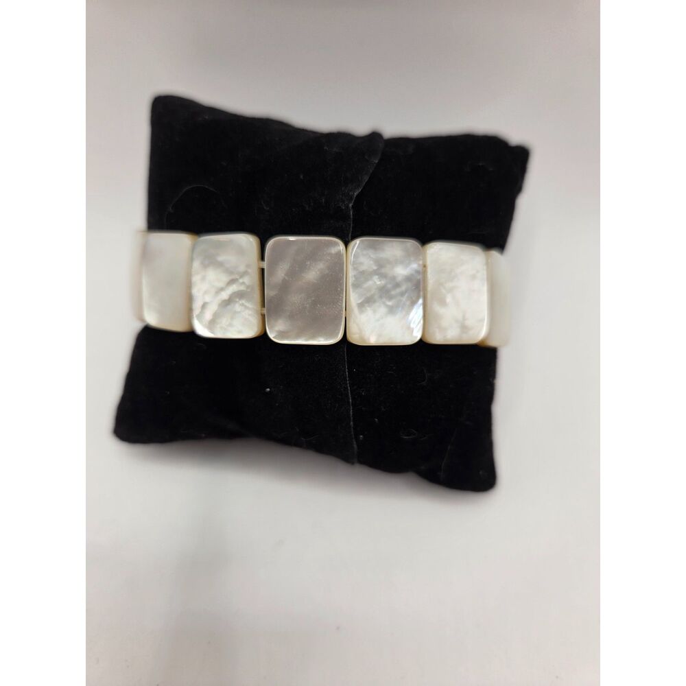 1787.  Iridescent Mother of Perl Stretch Bracelet